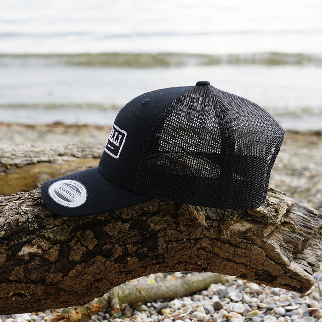 ARMAILLI TRUCKER SCHWARZE KAPPE